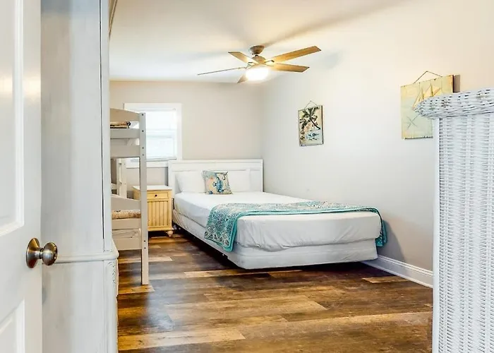 Apartment La Vista Bay-112 - 75th St -lower -c *