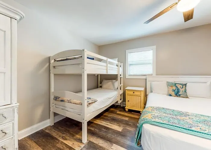 Apartment La Vista Bay-112 - 75th St -lower -c